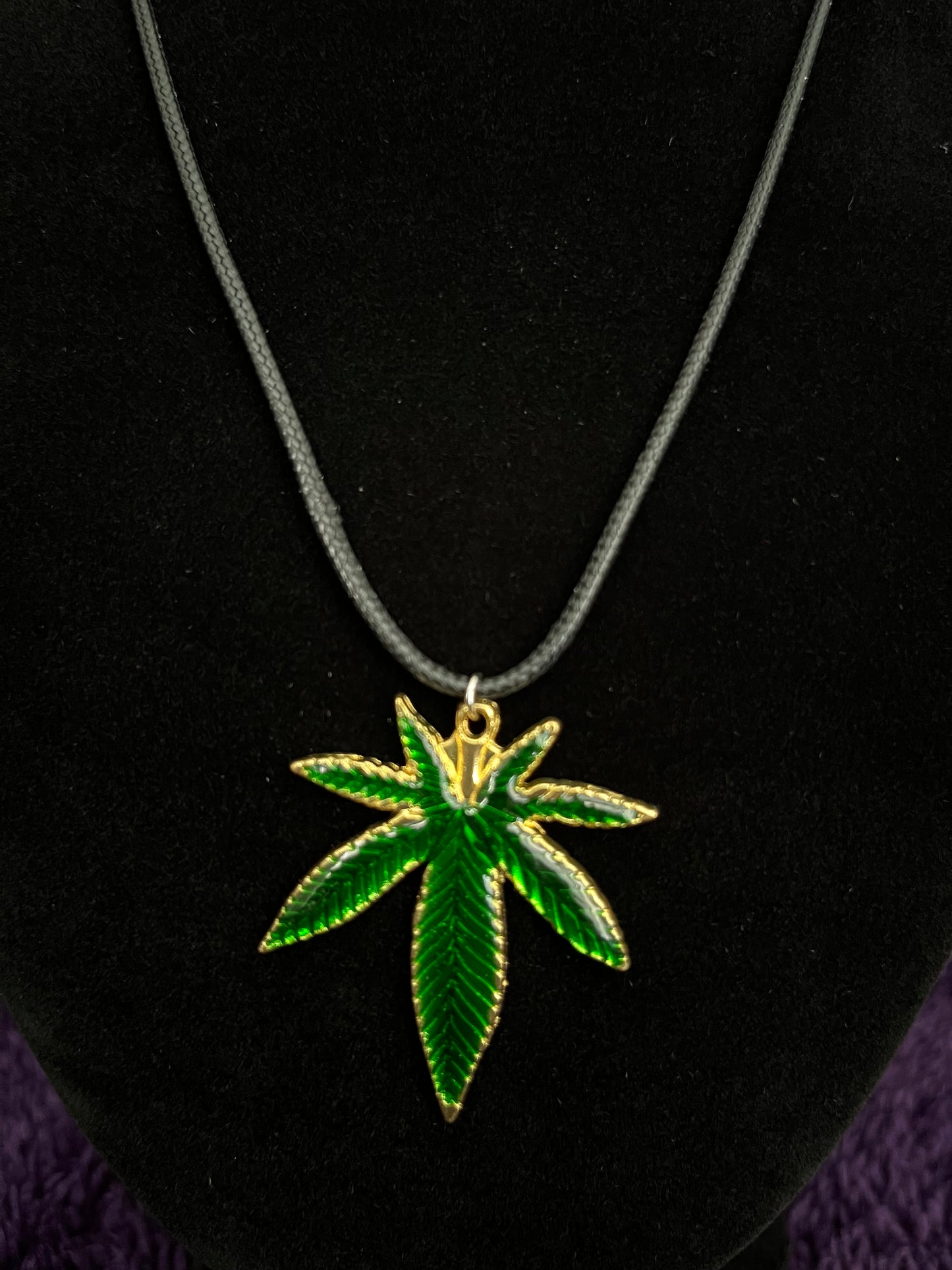 Green/Gold Pot Leaf Necklace